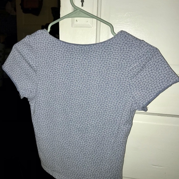 Brandy Melville Blue Floral Gina Top - Picture 4 of 5